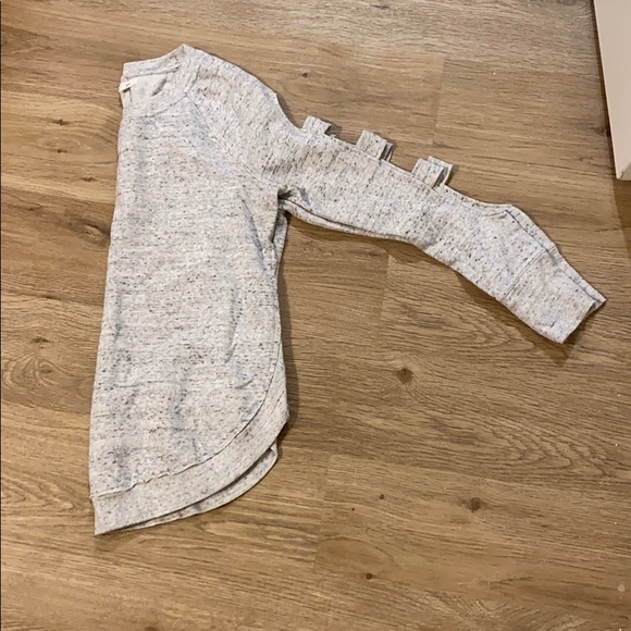 Sweatshirt - Picture 2 of 3